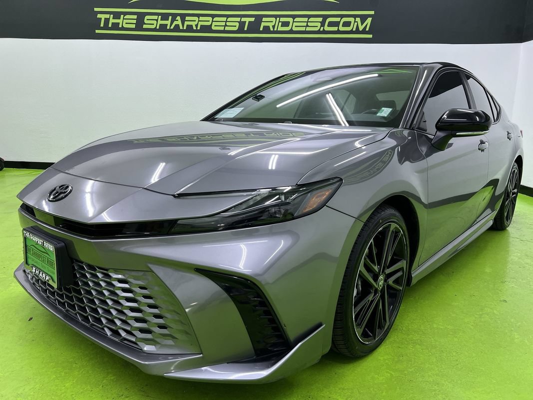 Used 2025 Toyota Camry XSE FWD image 5
