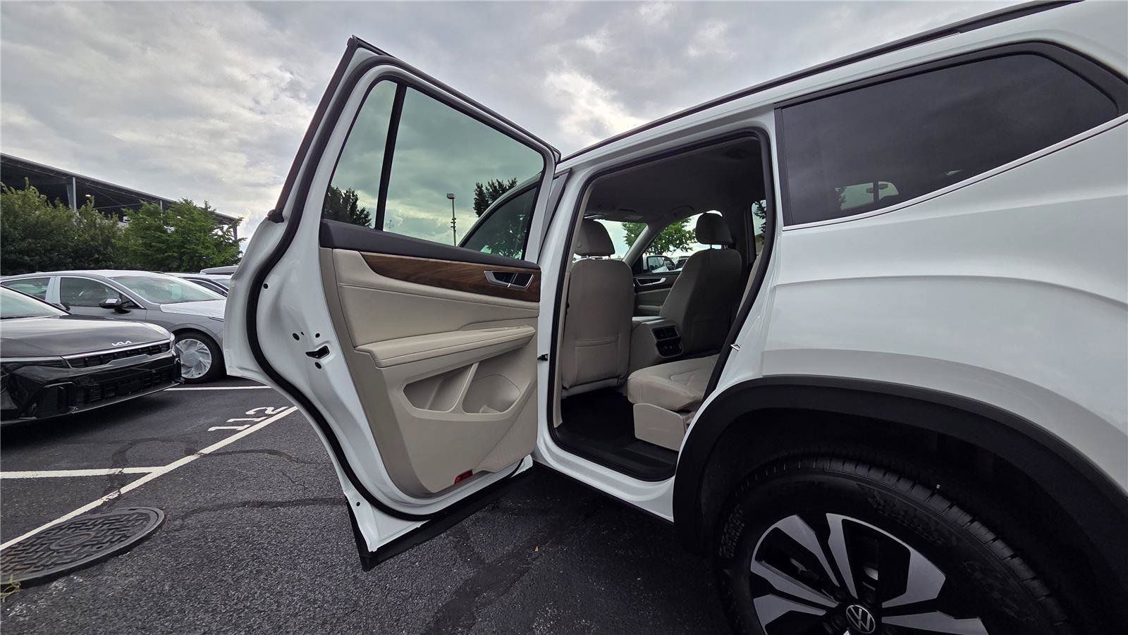 Certified 2026 Volkswagen Atlas SE AWD/4WD image 26