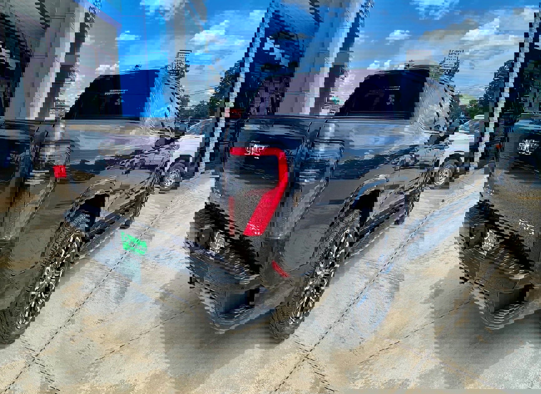 New 2025 GMC Sierra EV Denali image 8