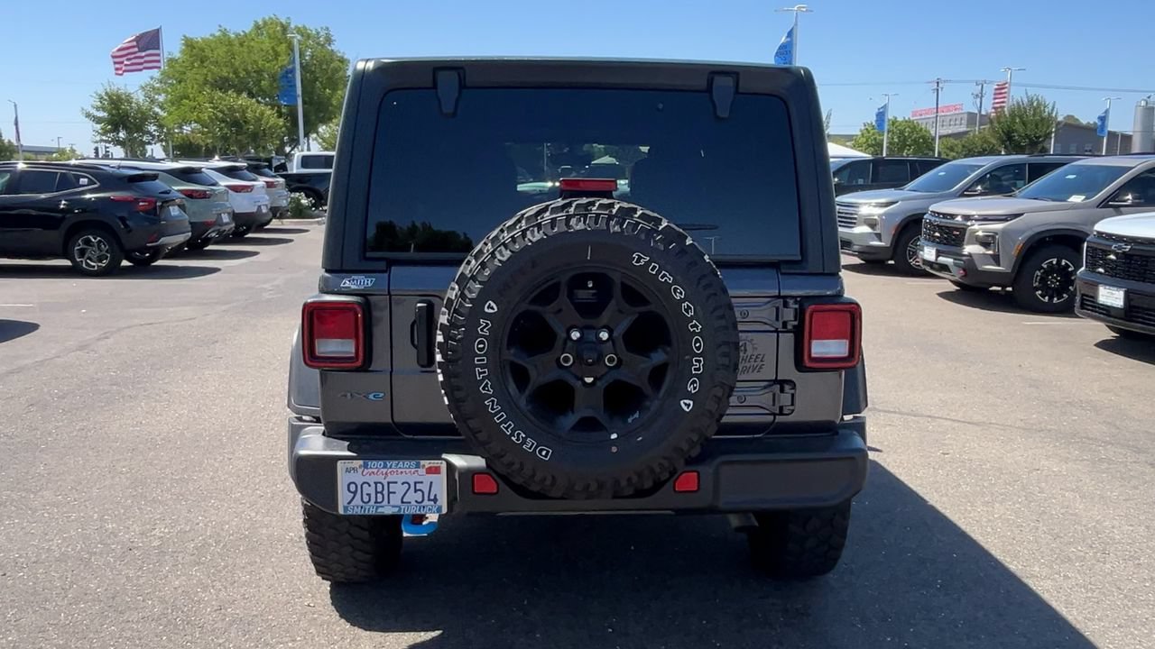 Used 2023 Jeep Wrangler Unlimited w/ Cold Weather Group AWD/4WD image 6