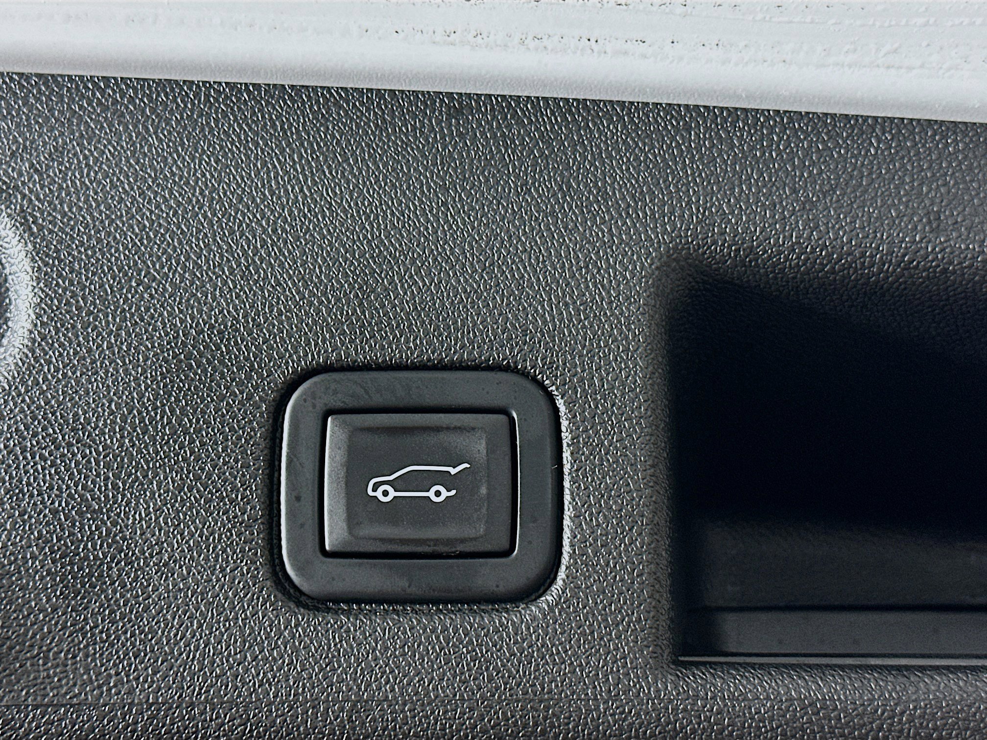 Used 2023 Chevrolet Equinox LT image 30