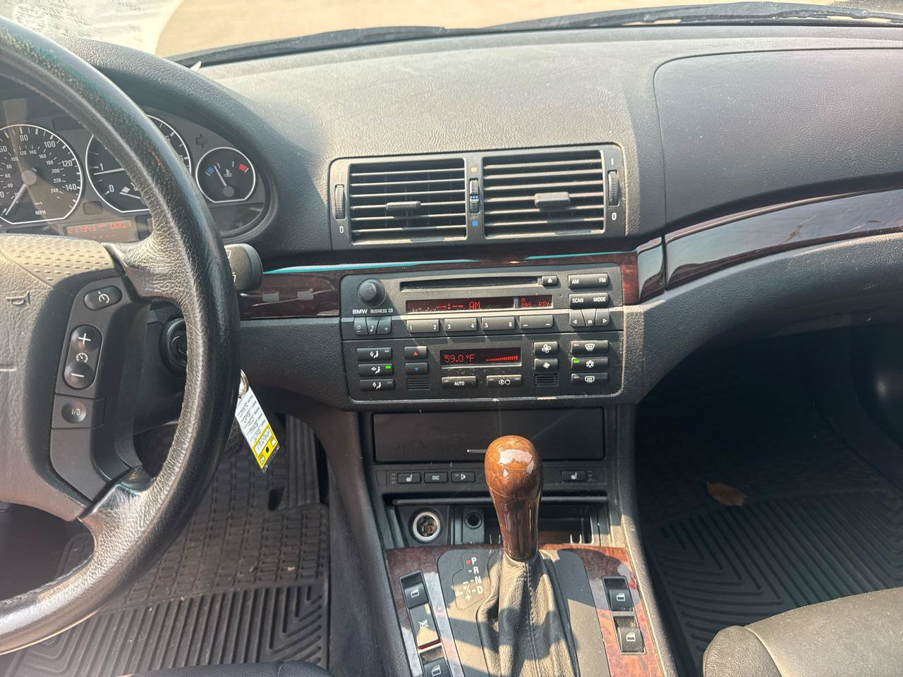 Used 2005 BMW 330i Sedan RWD image 10