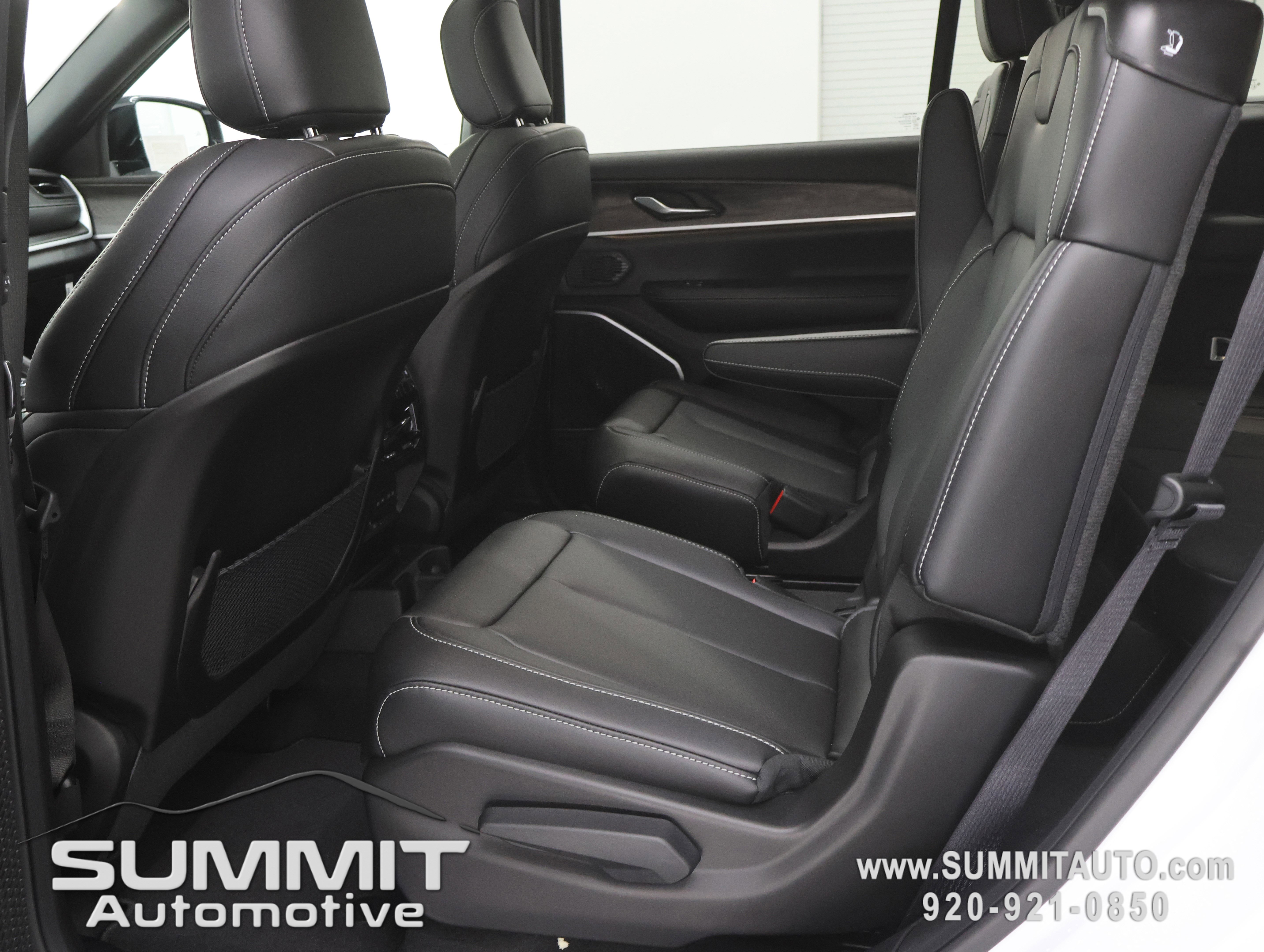 New 2026 Jeep Grand Cherokee L Limited image 9