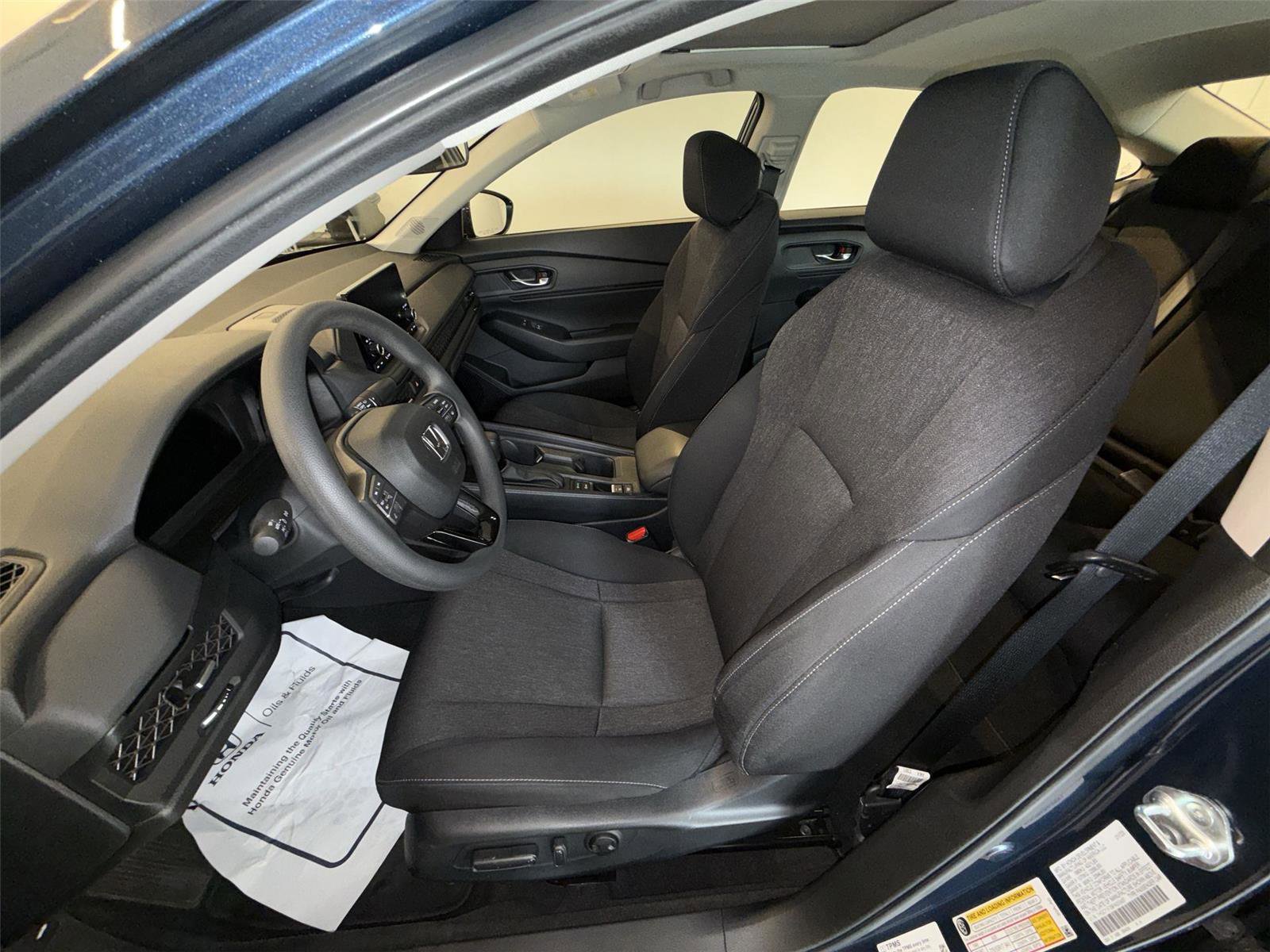 Used 2023 Honda Accord EX image 13