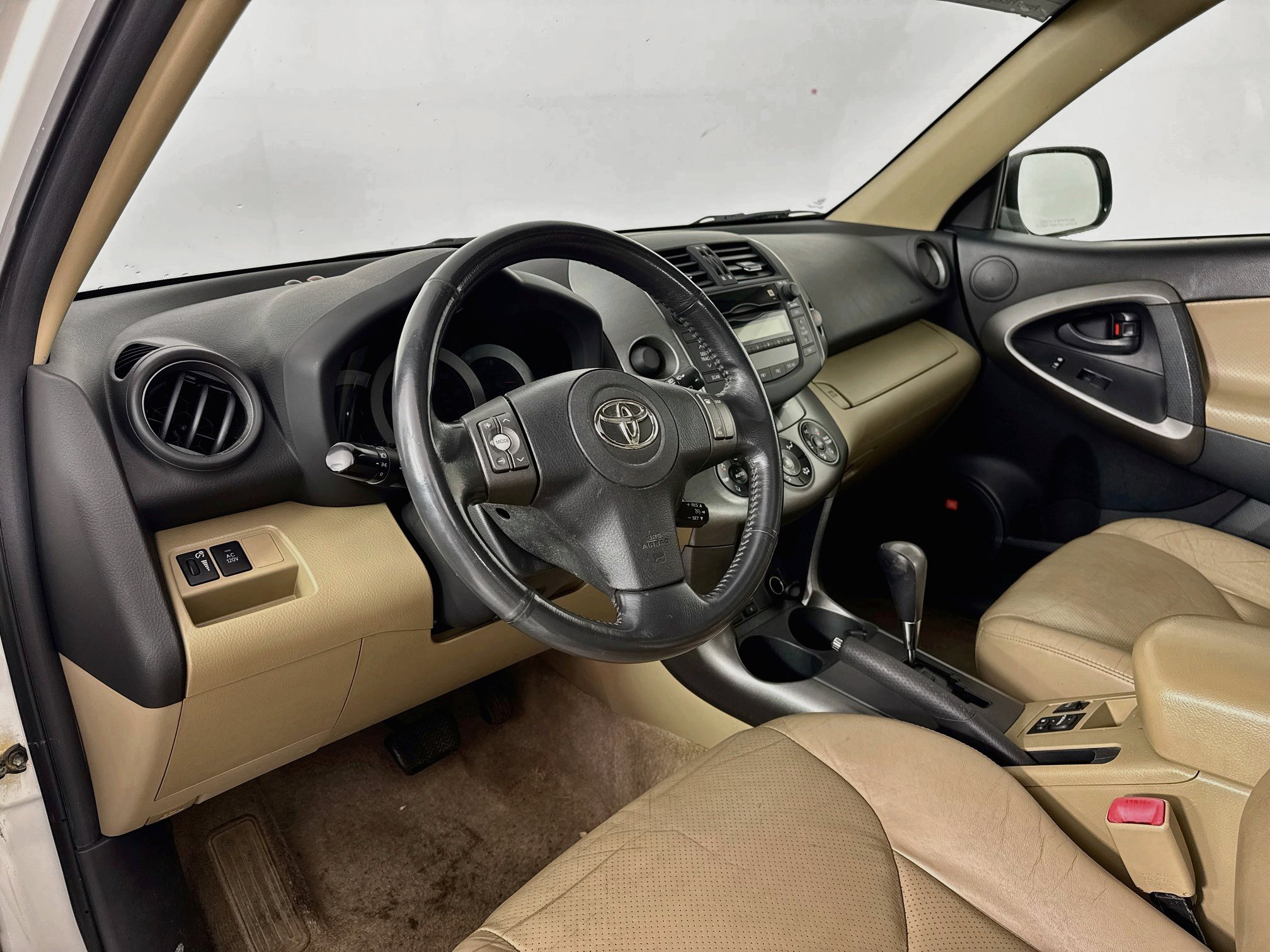 Used 2010 Toyota RAV4 Limited FWD image 9