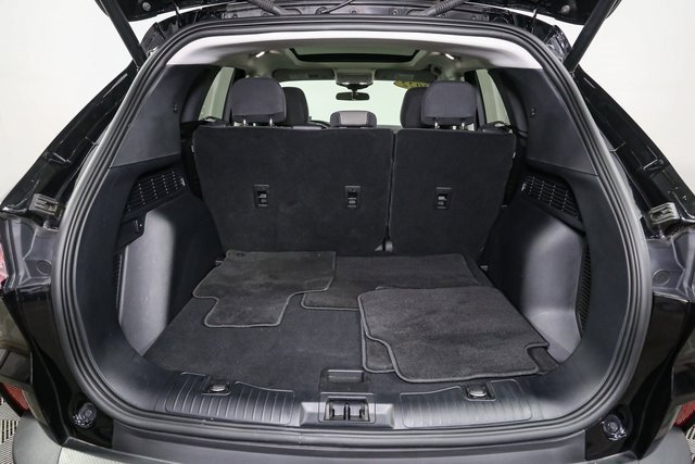 Used 2022 Ford Escape SE w/ SE Sport Appearance Package image 11