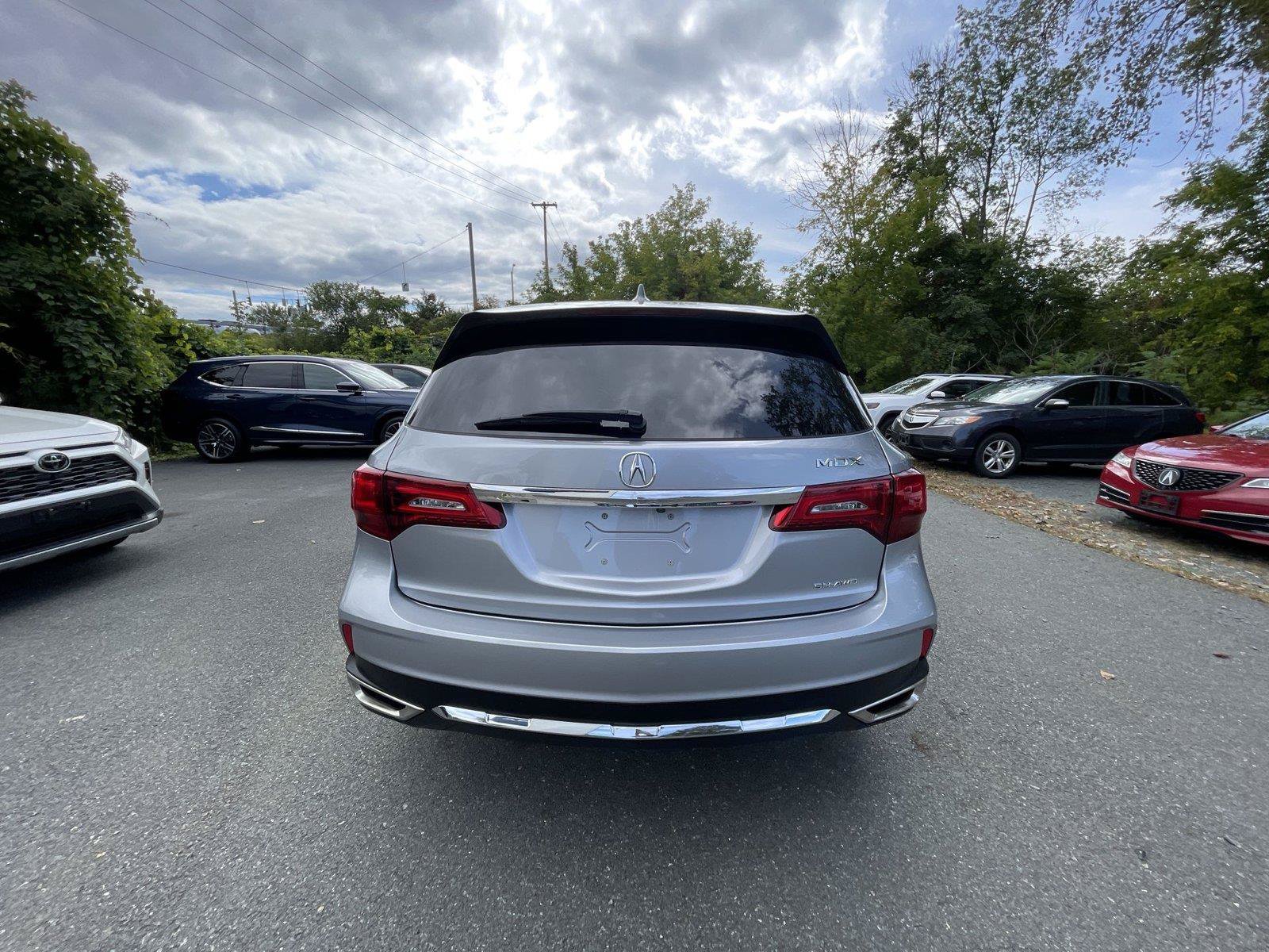 Used 2020 Acura MDX SH-AWD image 32