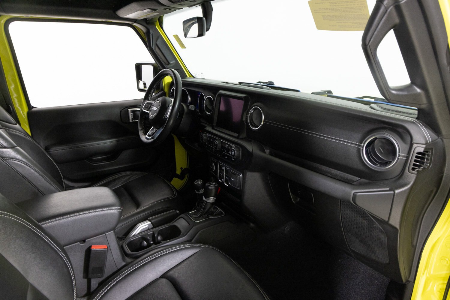 Used 2022 Jeep Wrangler Unlimited Sahara w/ Cold Weather Group image 24