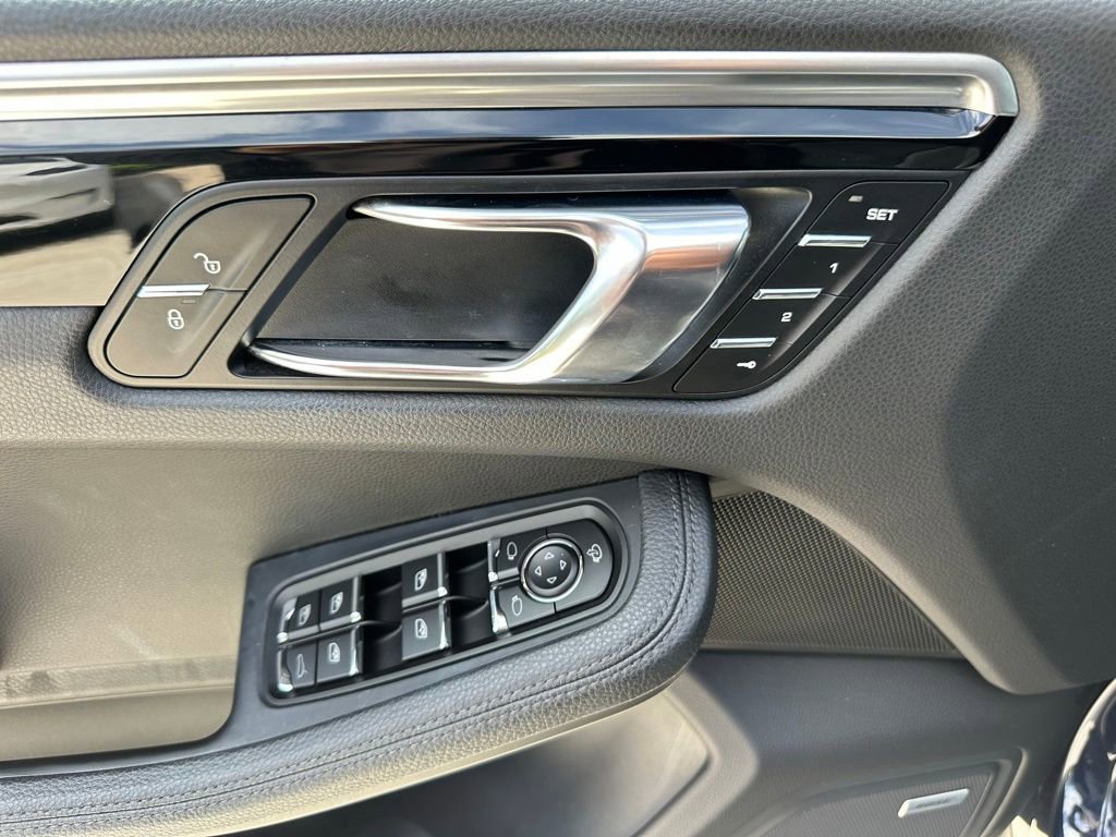 Used 2018 Porsche Macan S AWD/4WD image 16