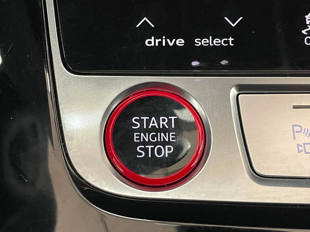 Used 2023 Audi RS Q8 w/ Black Optic Package image 42