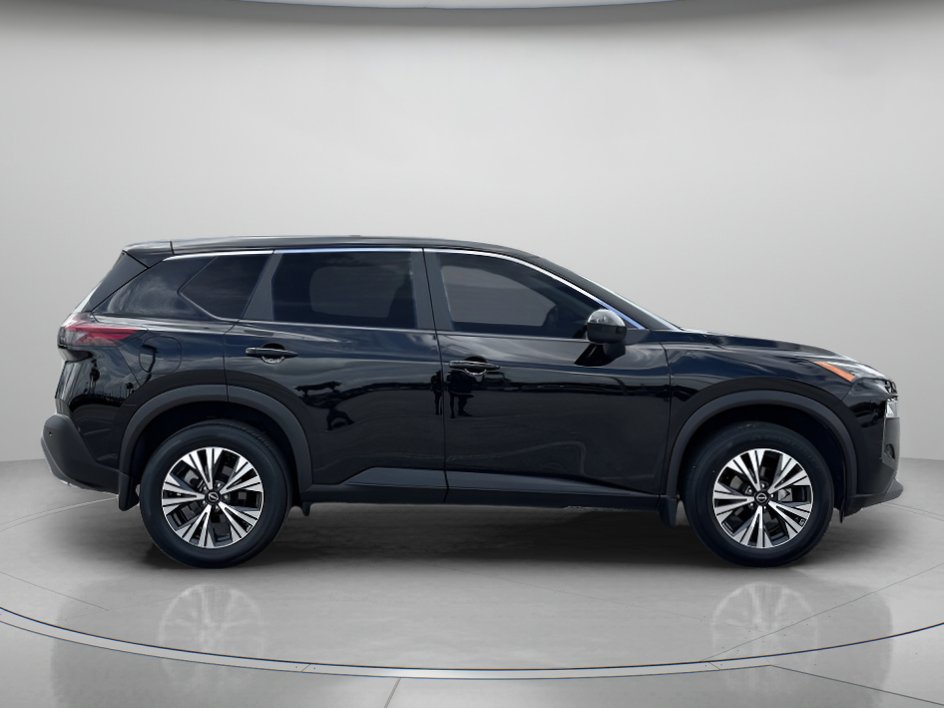Used 2023 Nissan Rogue SV FWD image 2