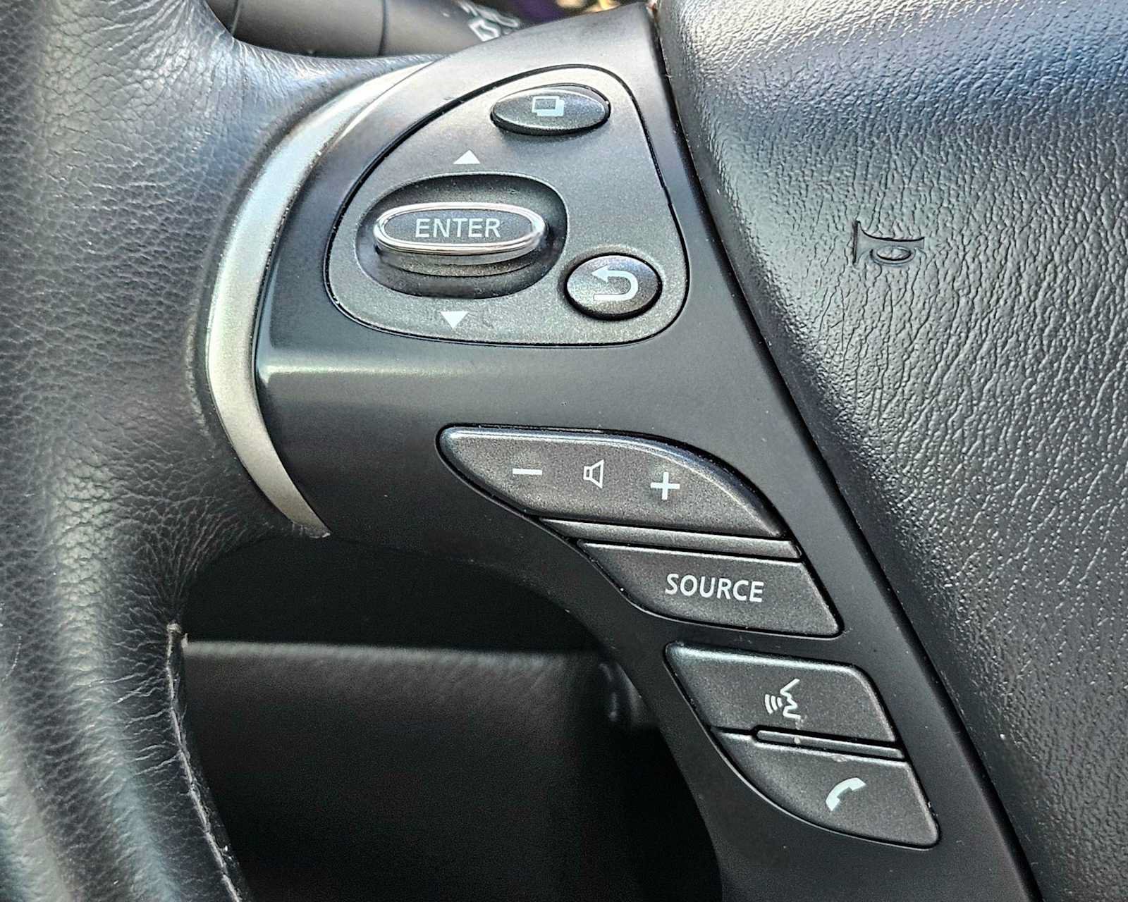 Used 2016 INFINITI QX60 FWD w/ Premium Plus Package image 16