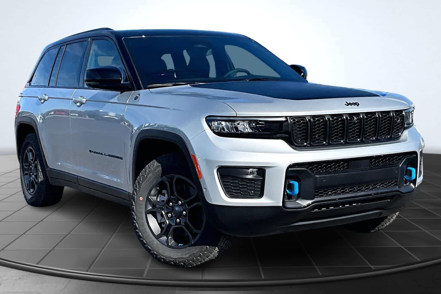 New 2025 Jeep Grand Cherokee Trailhawk w/ Advanced Protech Group II image 22