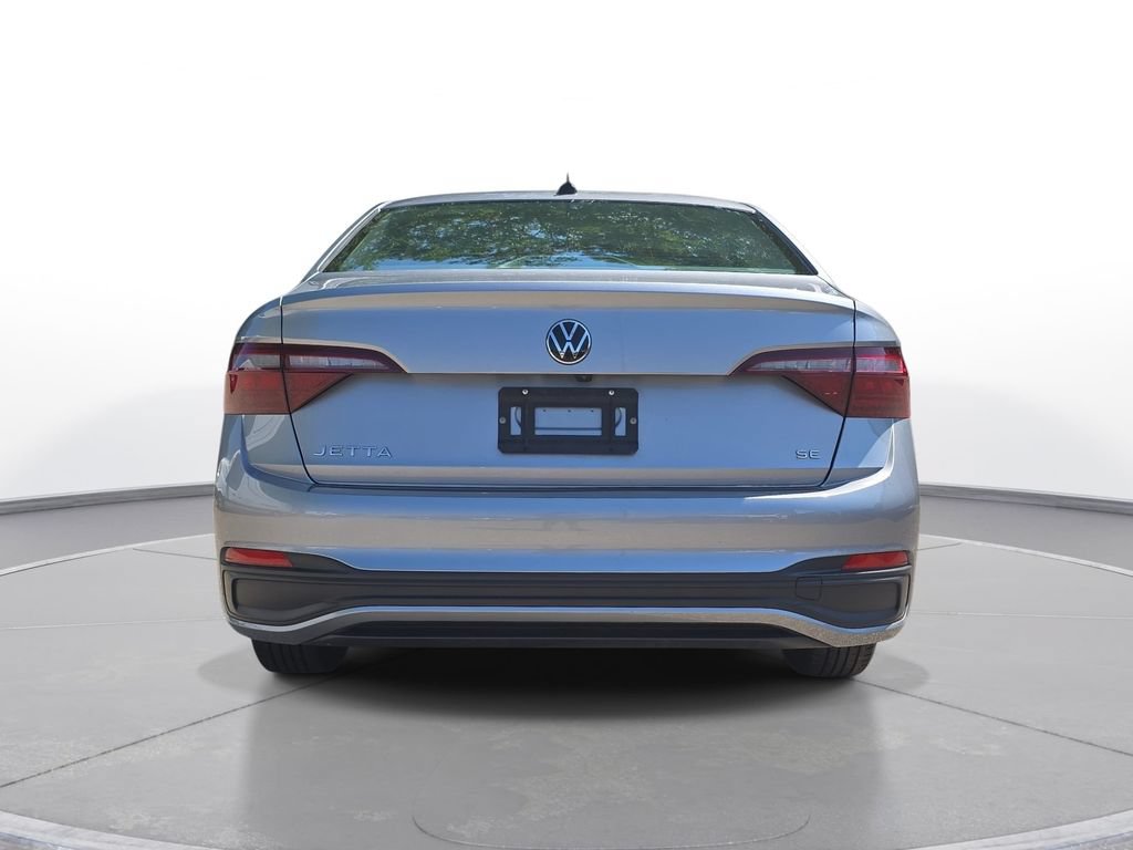 Used 2024 Volkswagen Jetta SE FWD image 6