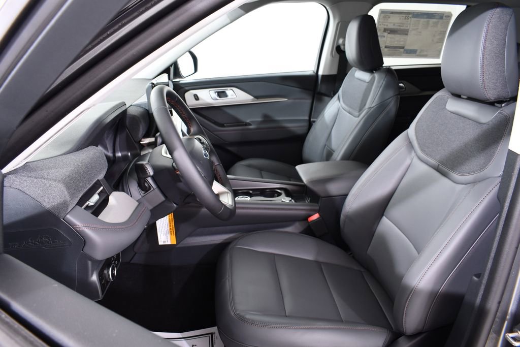 New 2026 Ford Explorer Active w/ Active Comfort Package image 6