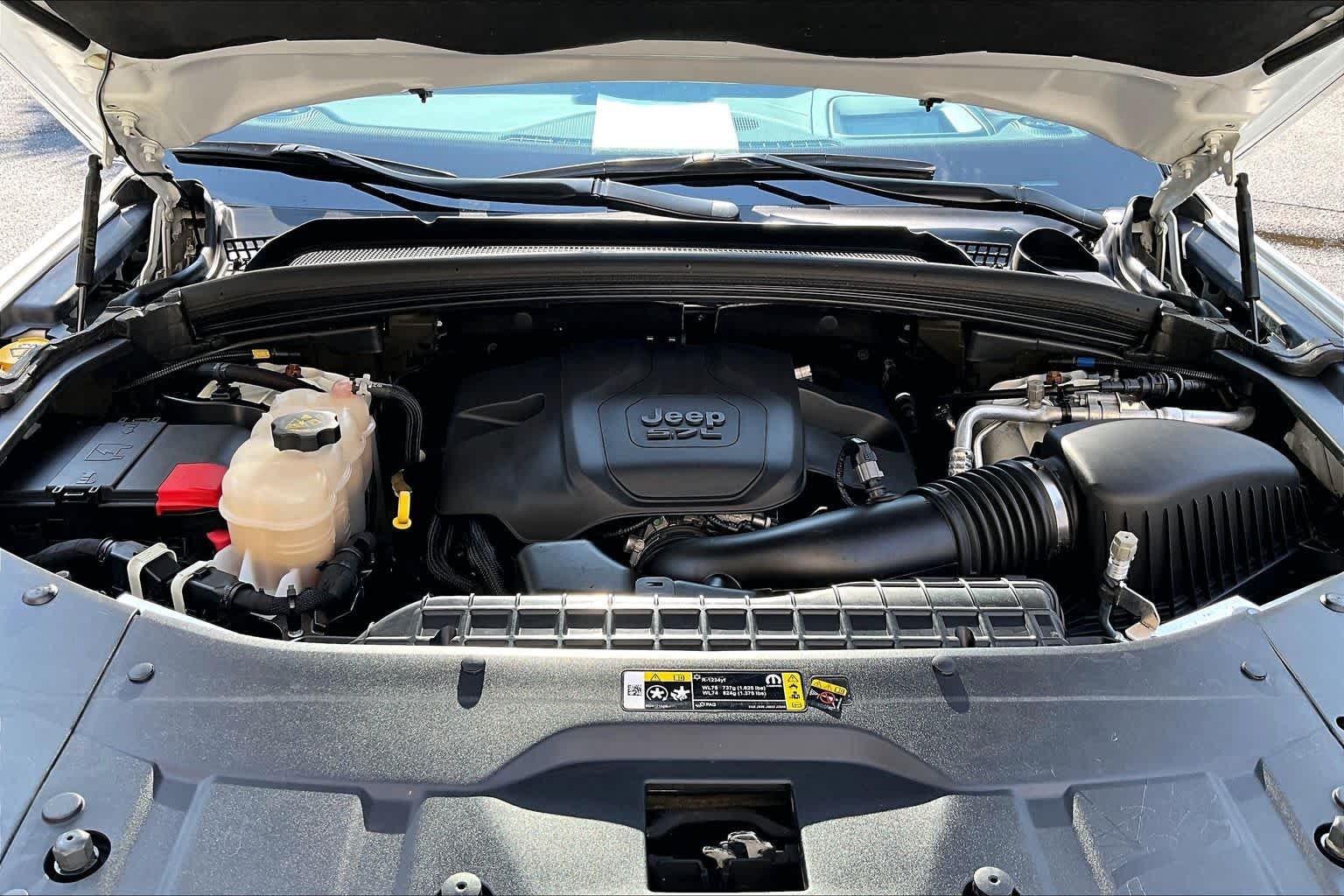 Used 2022 Jeep Grand Cherokee Summit AWD/4WD image 32