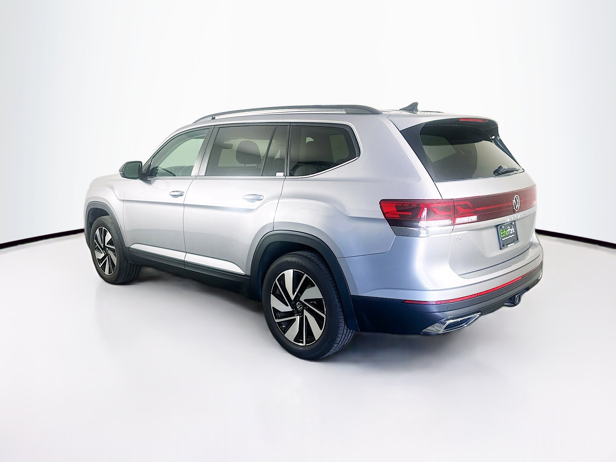 Used 2025 Volkswagen Atlas SE FWD image 5