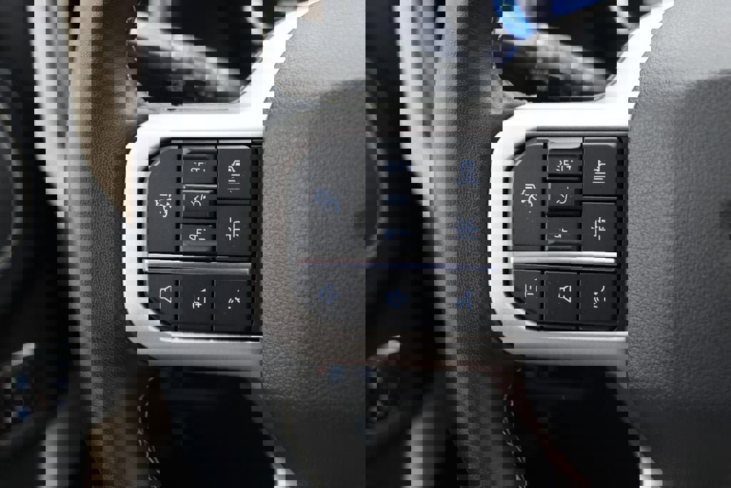 Used 2022 Ford Expedition Limited image 23