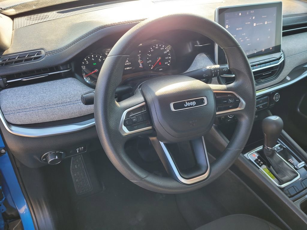 Used 2023 Jeep Compass Sport AWD/4WD image 26
