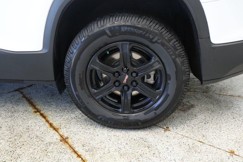 Used 2022 GMC Acadia AT4 w/ Technology Package AWD/4WD image 16