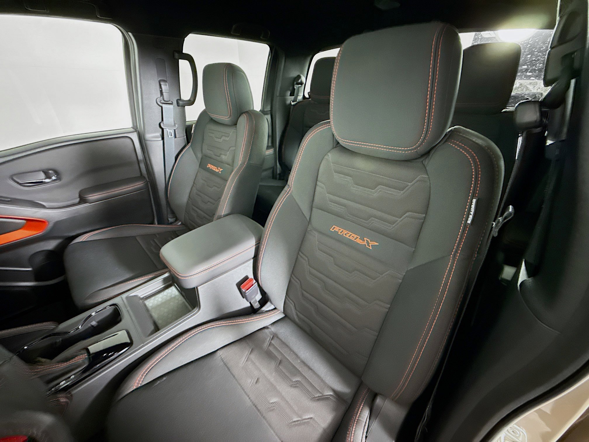 Used 2024 Nissan Frontier Pro-X w/ Technology Package image 25