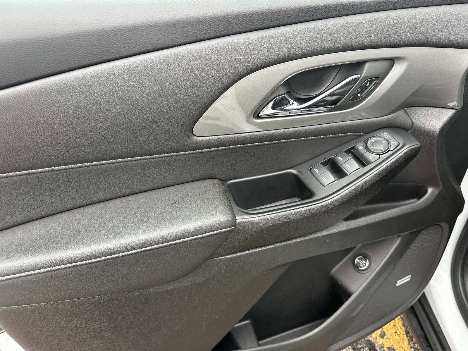 Certified 2023 Chevrolet Traverse LT w/ LT Premium Package image 16