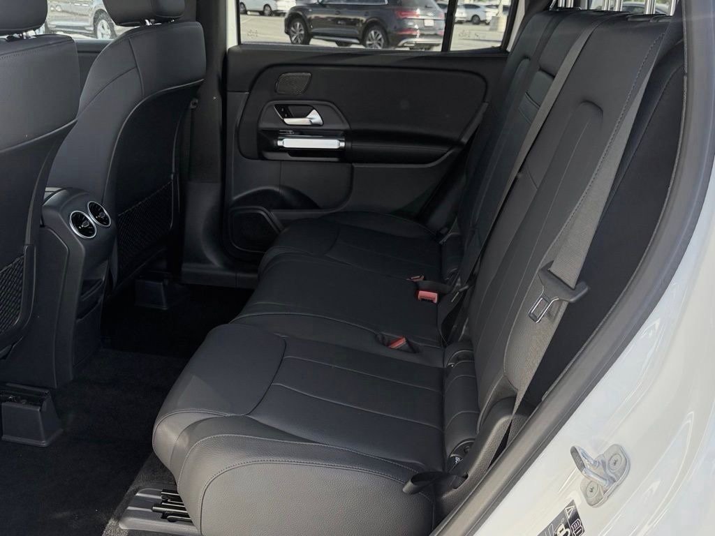 New 2026 Mercedes-Benz GLB 250 image 31
