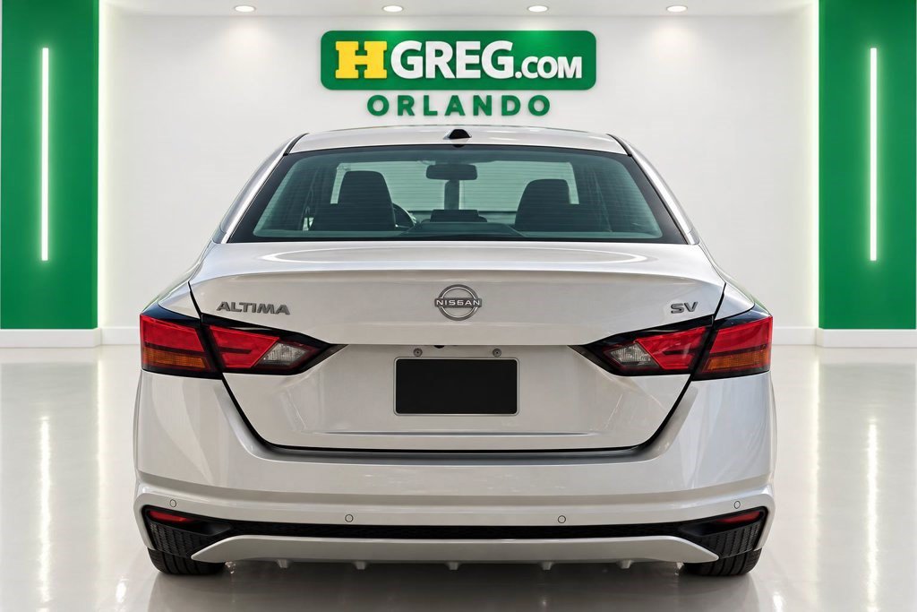 Used 2024 Nissan Altima 2.5 SV FWD image 7