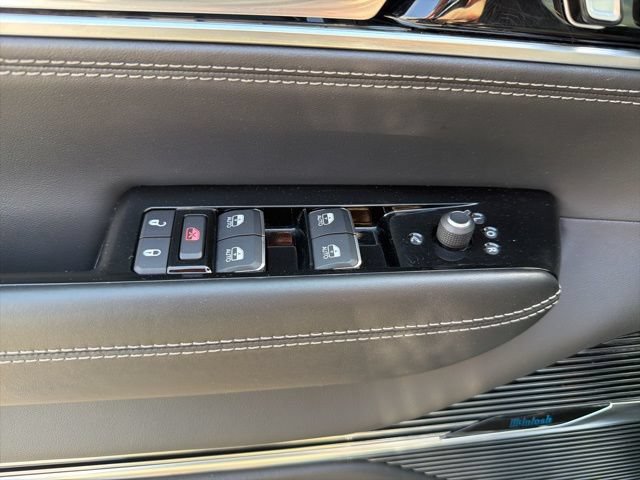 Used 2023 Jeep Grand Wagoneer Series II AWD/4WD image 13