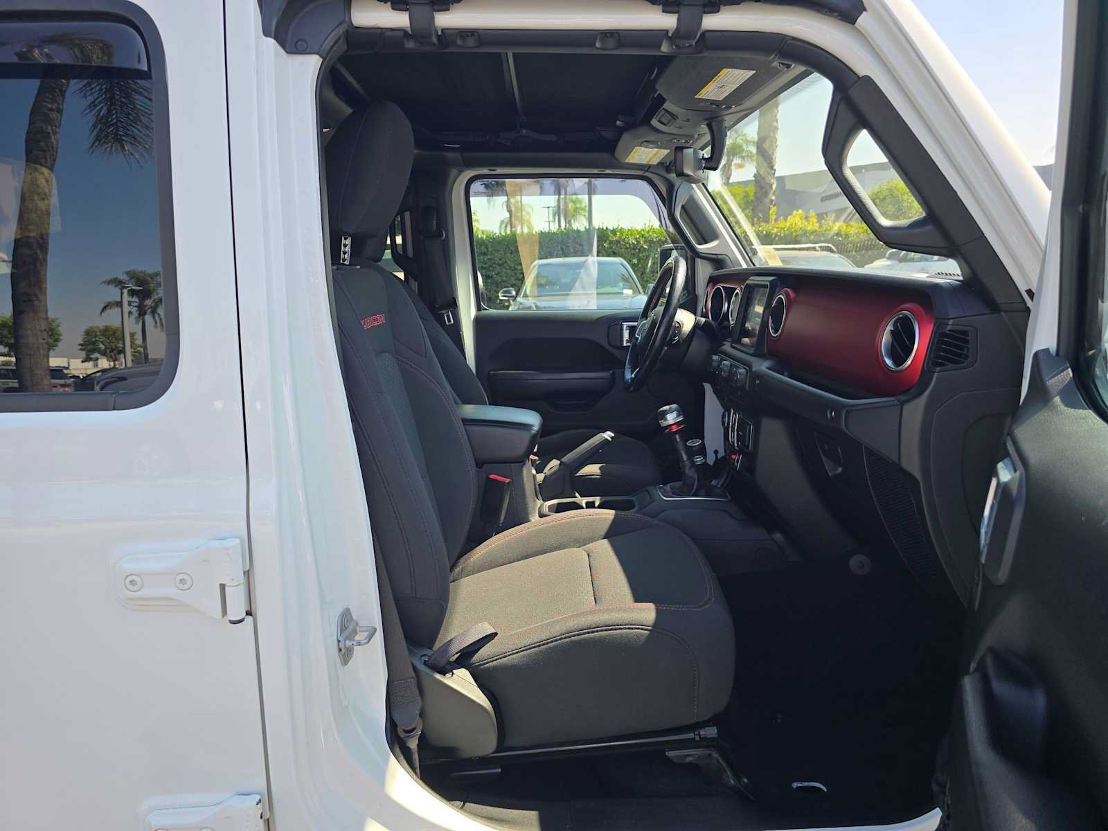 Used 2020 Jeep Gladiator Rubicon AWD/4WD image 10