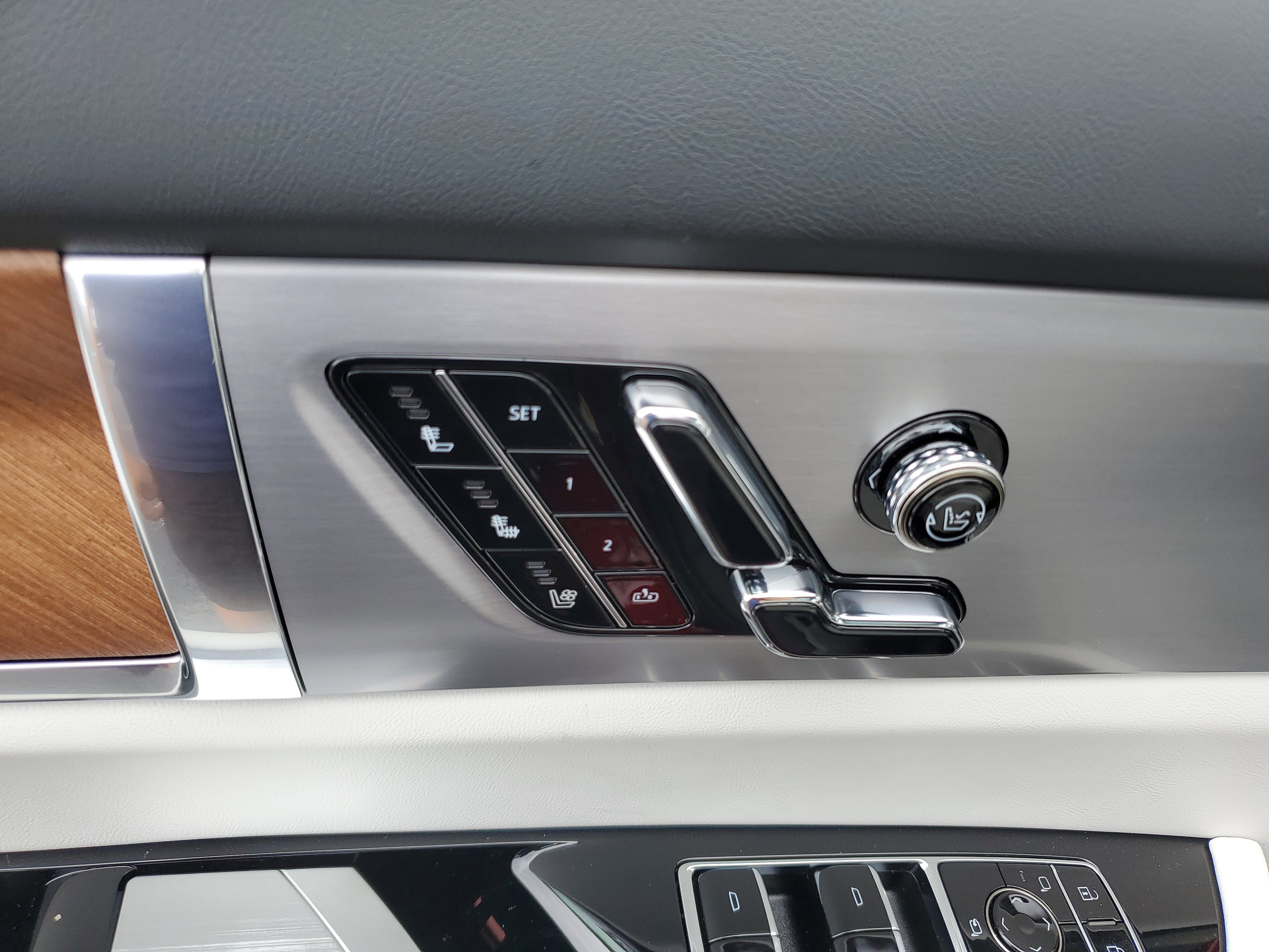 New 2026 Cadillac Vistiq Sport w/ LPO, Floor Liner Package image 16