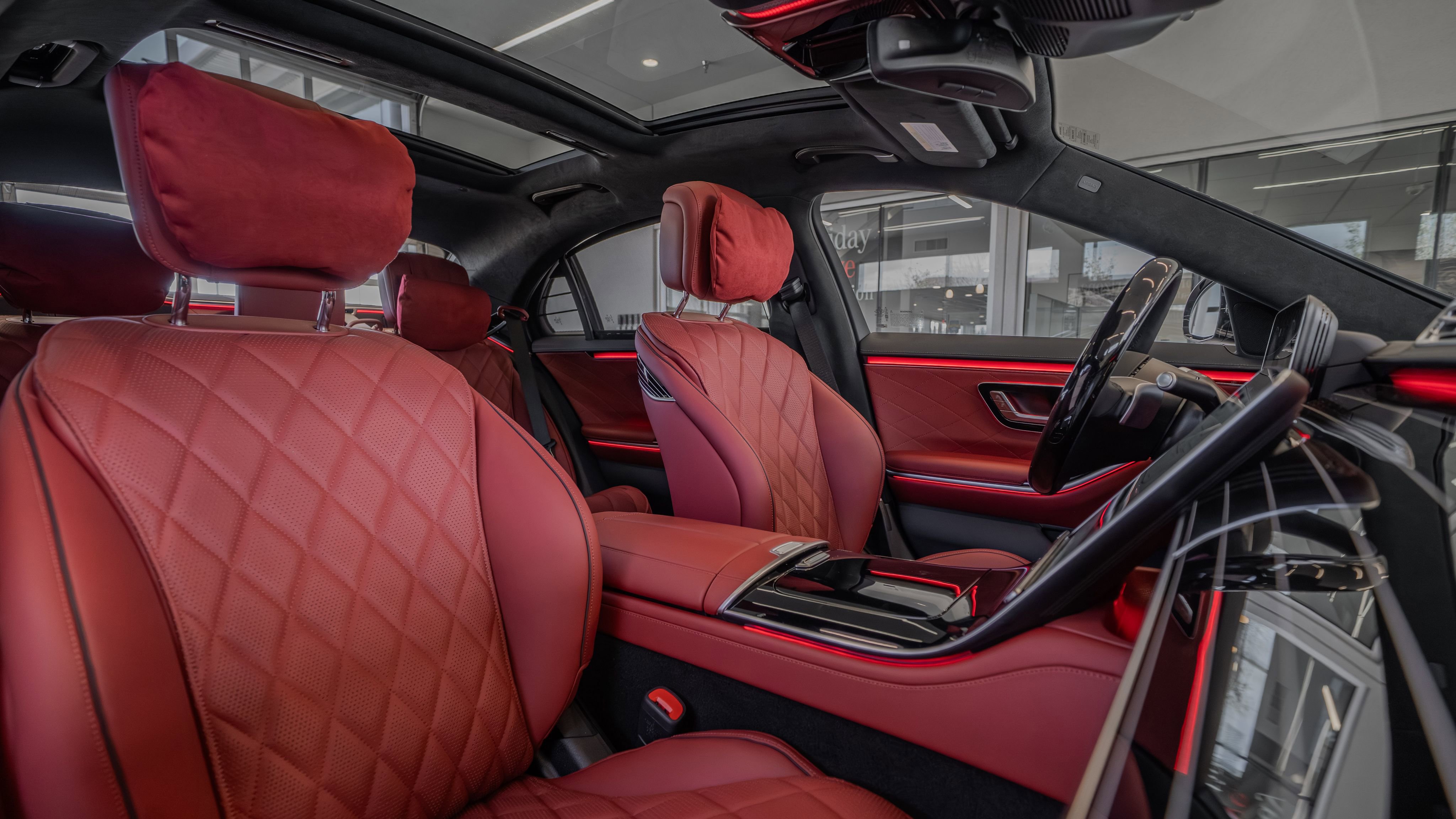 New 2026 Mercedes-Benz S 580e 4MATIC Sedan image 32