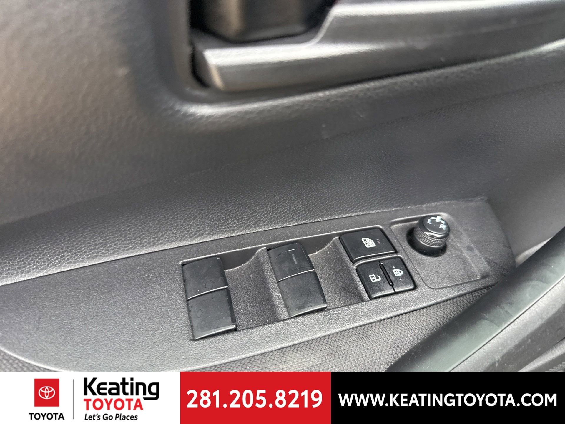 Used 2024 Toyota Corolla LE FWD image 12