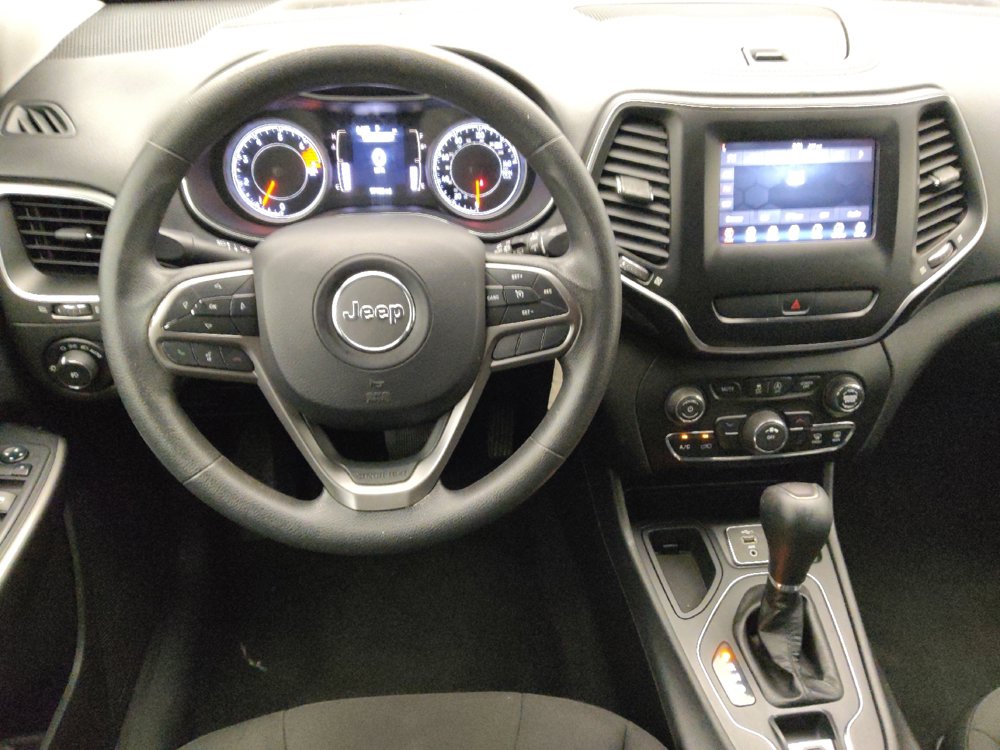 Used 2019 Jeep Cherokee Latitude w/ Popular Appearance Group FWD image 22