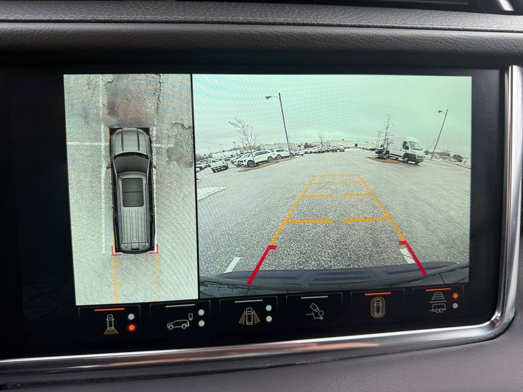 Used 2023 GMC Yukon XL Denali image 18