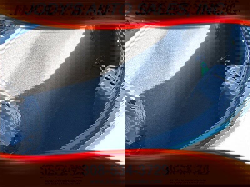 Used 2022 Chevrolet Corvette Stingray Coupe w/ Engine Appearance Package image 31