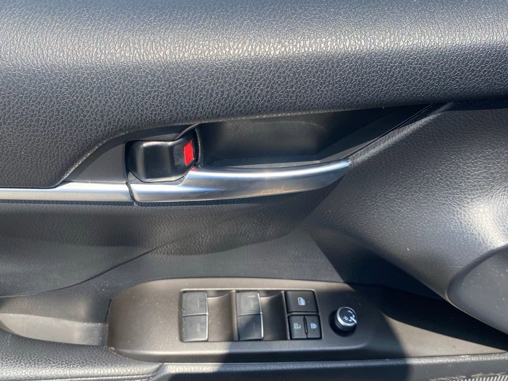 Used 2023 Toyota Camry XLE FWD image 20