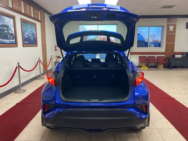 Used 2020 Toyota C-HR XLE image 10