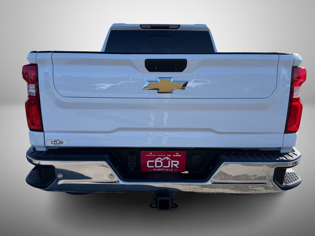 Used 2022 Chevrolet Silverado 2500 LTZ w/ LTZ Convenience Package image 9