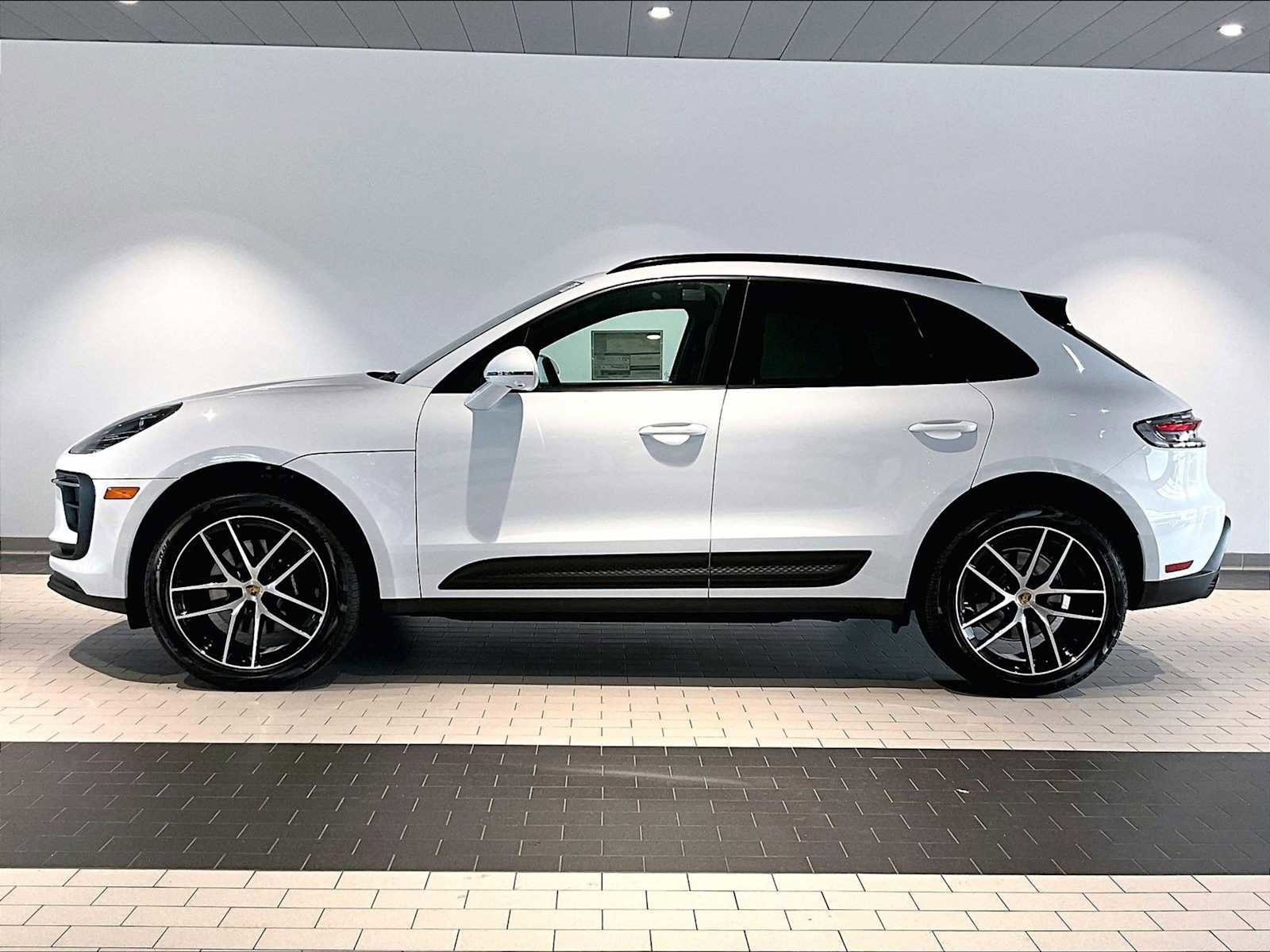 New 2026 Porsche Macan AWD/4WD image 2