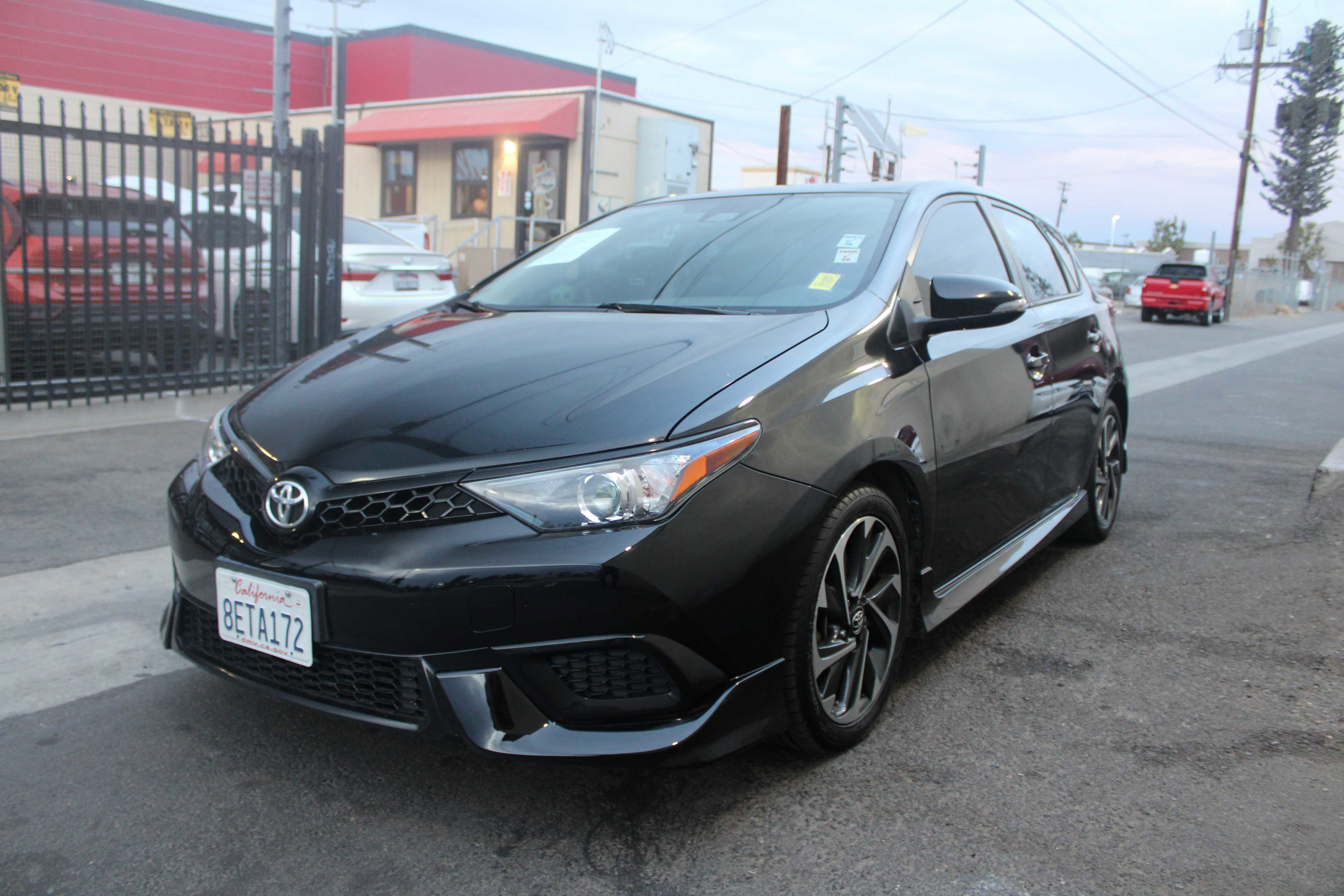 Used 2018 Toyota Corolla iM image 1
