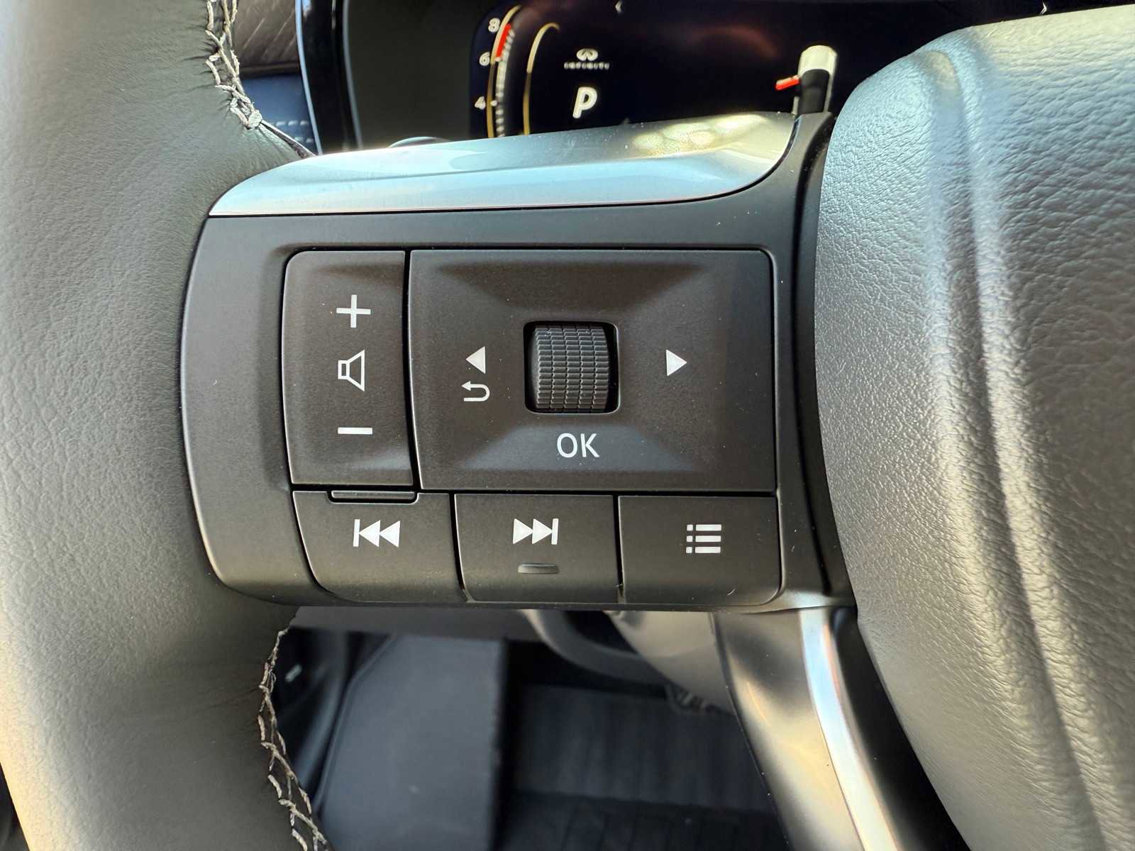 New 2026 INFINITI QX60 Luxe w/ Dark Cargo Package image 14