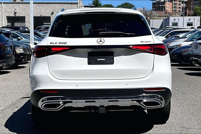Used 2026 Mercedes-Benz GLC 300 4MATIC image 3