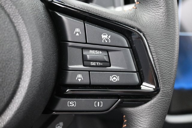 Used 2025 Subaru Forester Touring w/ Popular Package - Touring AWD/4WD image 17