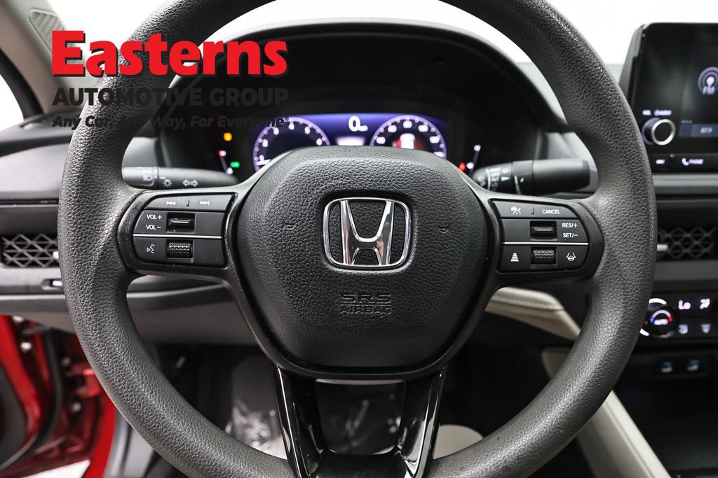 Used 2025 Honda Accord SE image 10