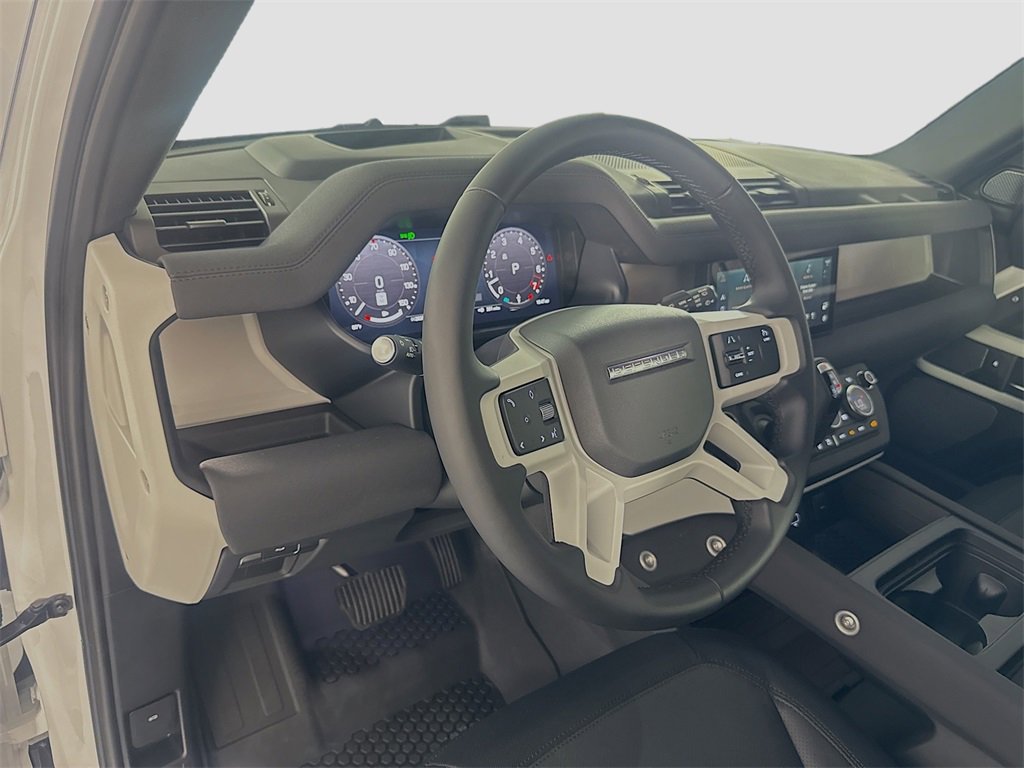 Used 2023 Land Rover Defender 110 X-Dynamic SE image 9