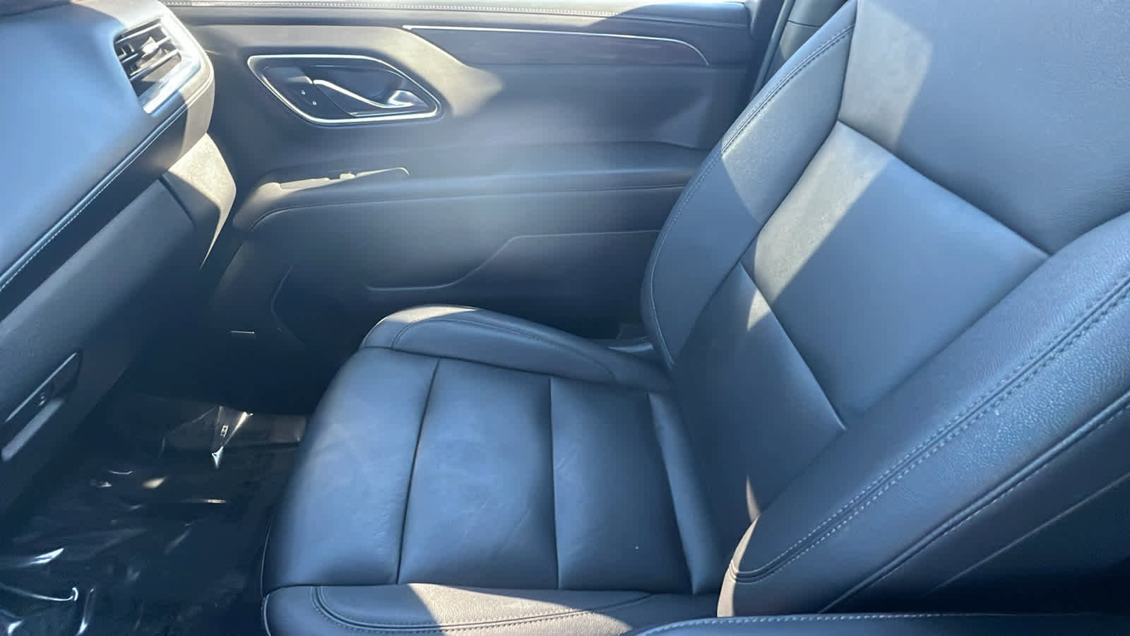 Used 2023 Chevrolet Tahoe Z71 w/ Luxury Package image 12