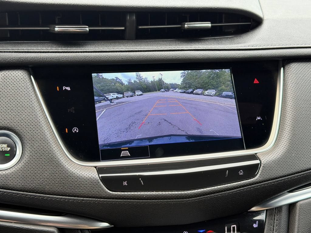 Certified 2024 Cadillac XT6 Luxury w/ LPO, Floor Liner Package AWD/4WD image 8
