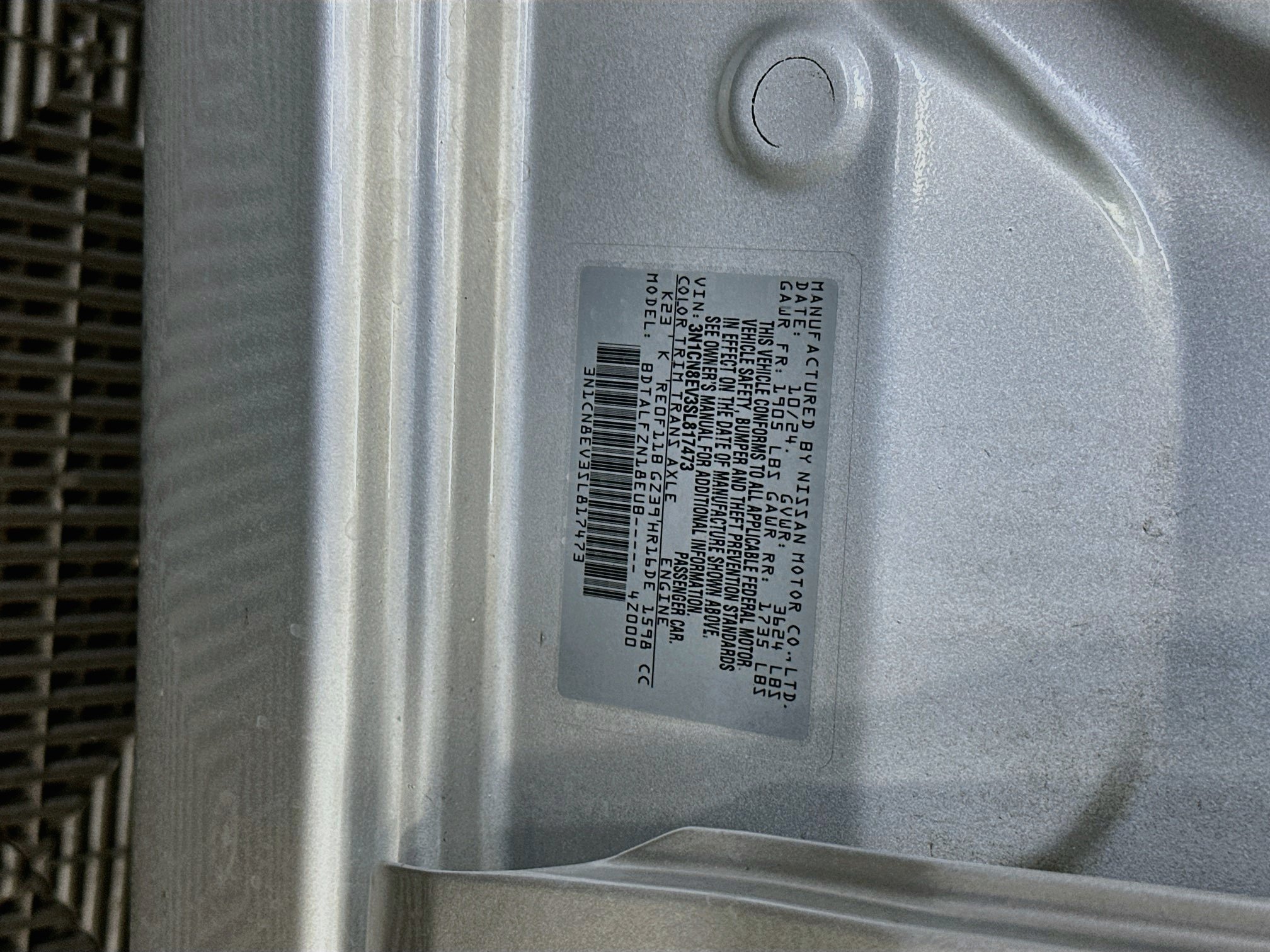 Used 2025 Nissan Versa SV FWD image 12