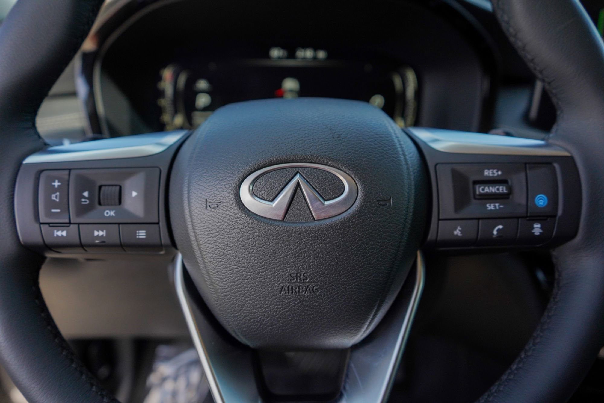 Certified 2023 INFINITI QX60 Luxe w/ Cargo Package image 10